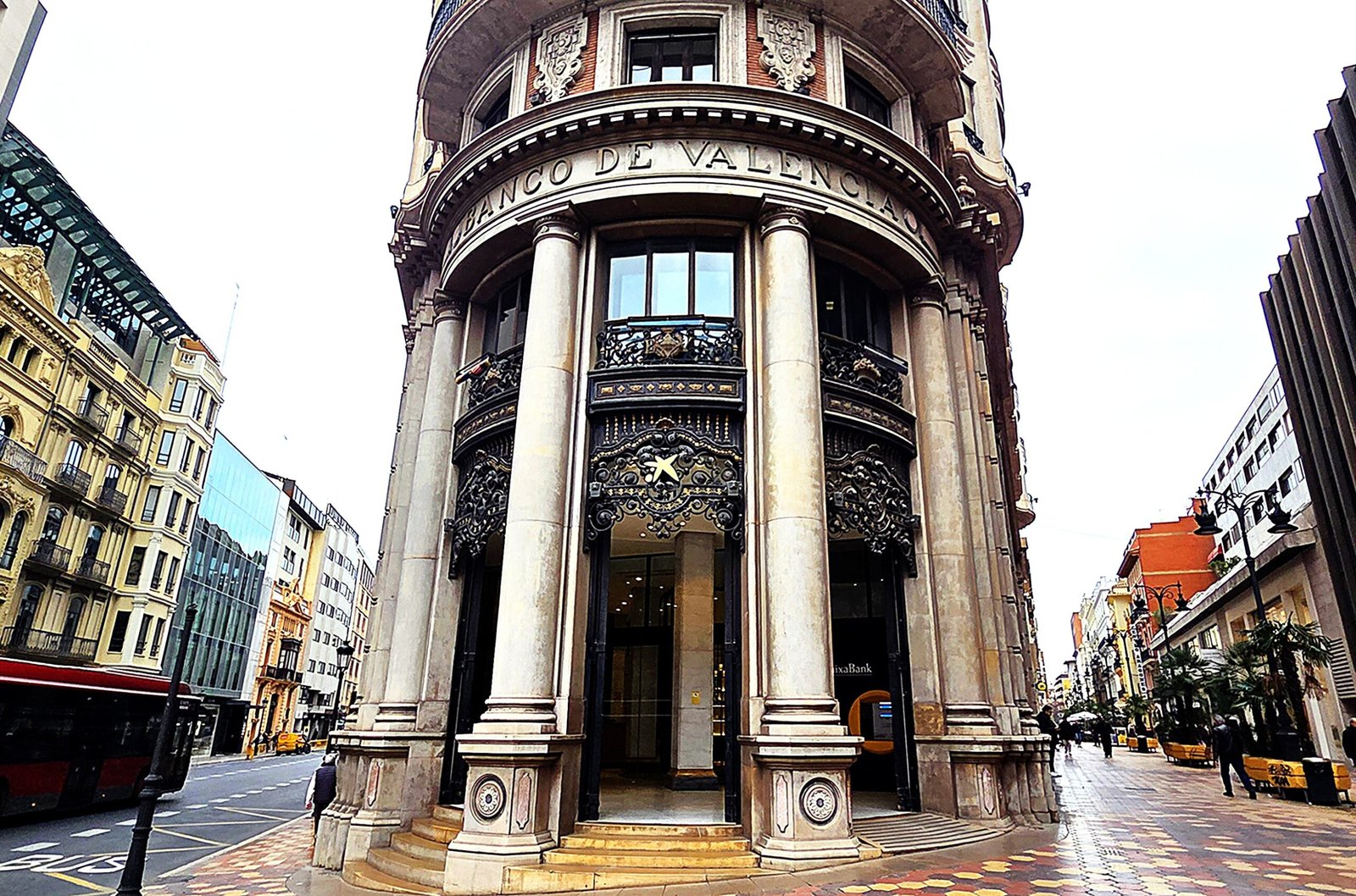 Bir Logonun İçinde 500 Yıllık Bir Hikâye Saklı Olabilir mi?