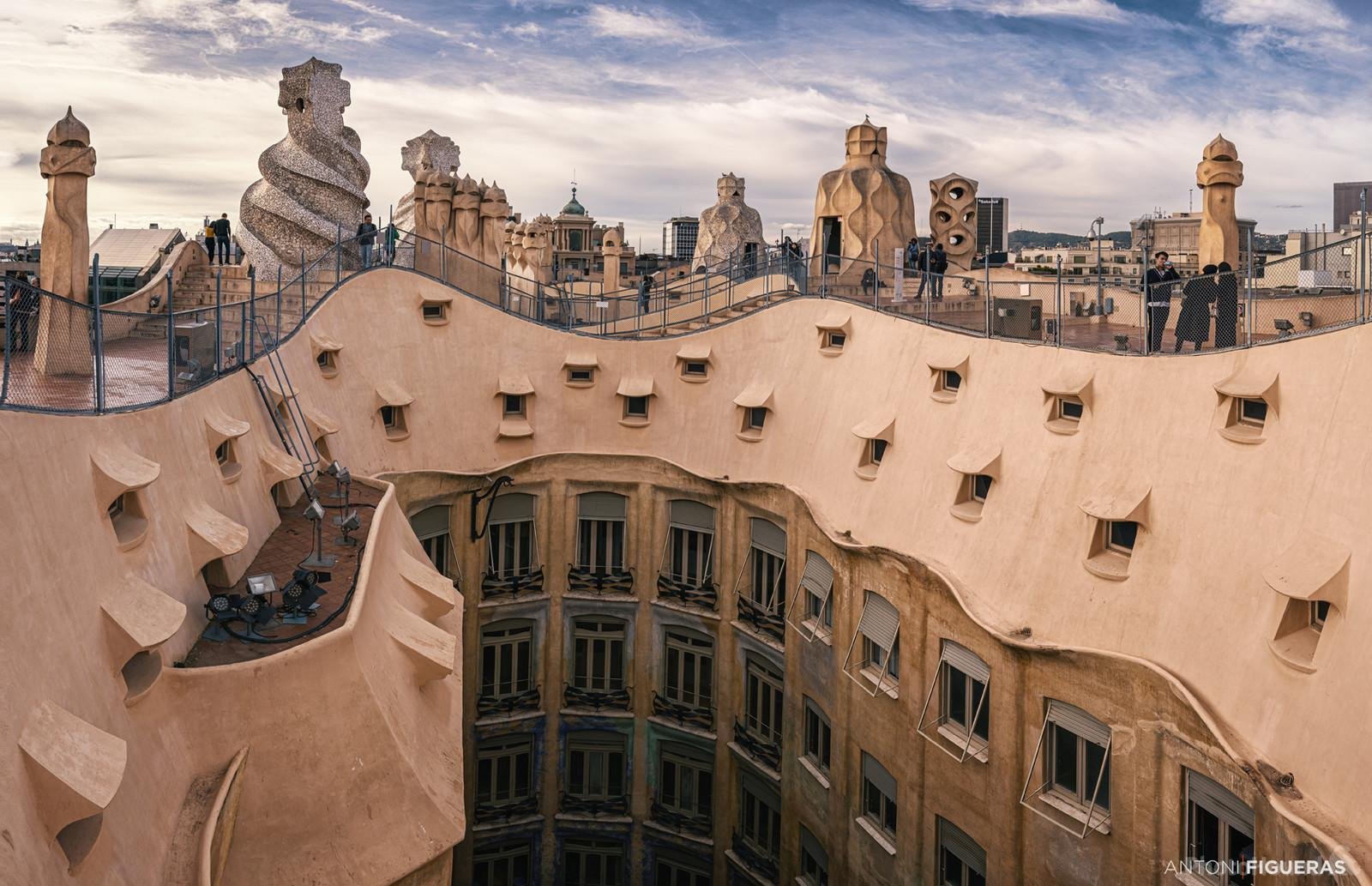 Gaudi Kapadokya’yı Görmüş Olabilir mi?
Casa Mila’nın Garip Benzerliği